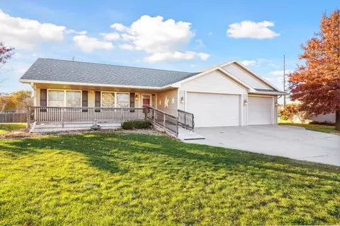 650 SE Meadowlark Ln, Waukee, IA 50263