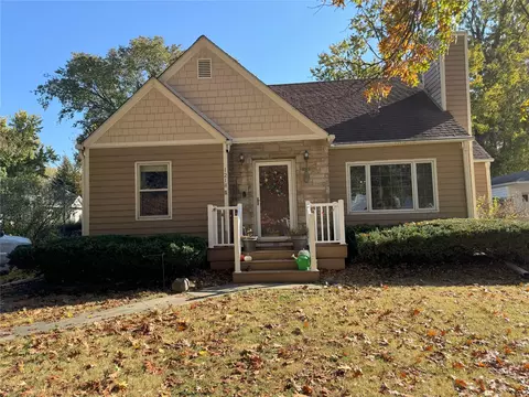 1218 N C St, Indianola, IA 50125