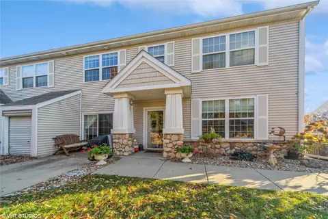 4009 NE Rosewood Ln, Ankeny, IA 50021