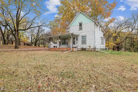 4820 NW Lovington Dr, Des Moines, IA 50310