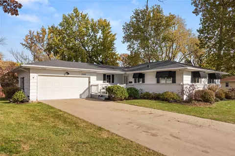1202 SW Kenworthy Dr, Ankeny, IA 50023