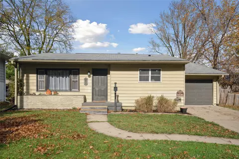 509 E Competine St, Knoxville, IA 50138
