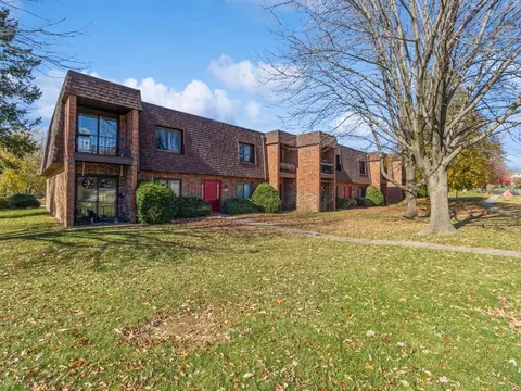 4501 Woodland Ave #2, West Des Moines, IA 50266