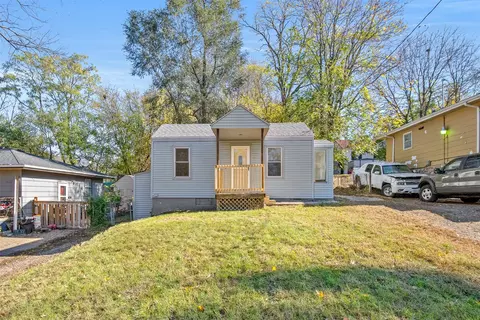 1309 E 34th St, Des Moines, IA 50317