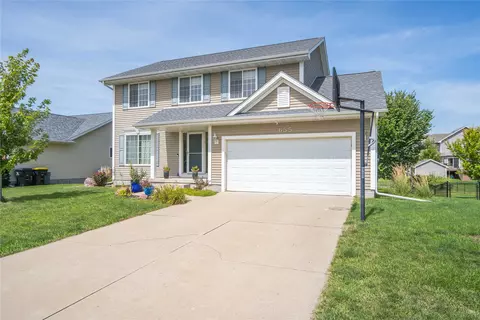 655 SE Woodcreek Dr, Waukee, IA 50263