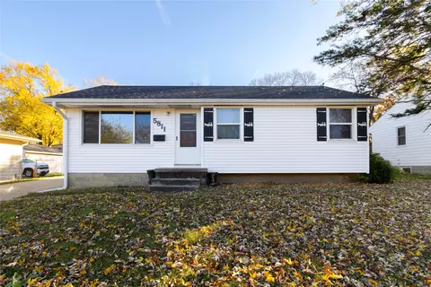 5811 SE 5th St, Des Moines, IA 50315