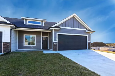 2504 NE 6th St, Grimes, IA 50111