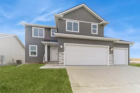1900 Waller Ave, Norwalk, IA 50211