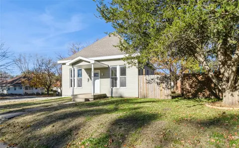 315 D Ave W, Oskaloosa, IA 52577