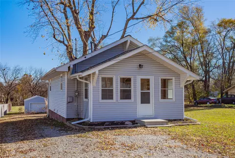 4121 E 29th St, Des Moines, IA 50317