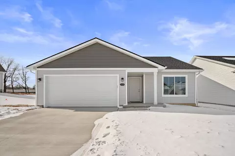 4408 E 43rd Ct, Des Moines, IA 50317