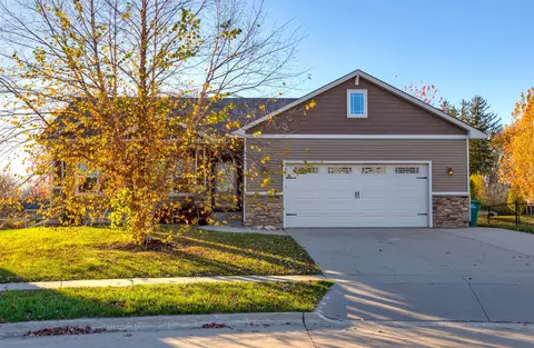402 NW Cherry Glen Dr, Ankeny, IA 50023