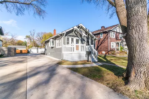 3815 Kingman Blvd, Des Moines, IA 50311