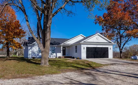 12111 90th Ave, Indianola, IA 50125