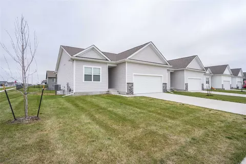4302 NW Sharmin Dr, Ankeny, IA 50023
