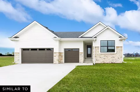 1036 2nd St NE, Altoona, IA 50009