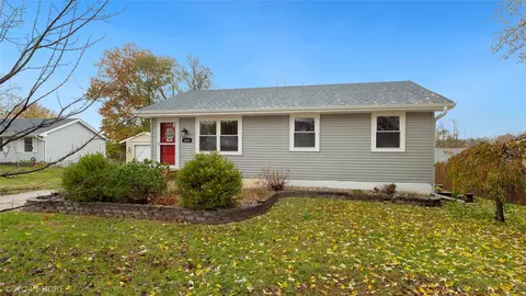 1604 W Detroit Ave, Indianola, IA 50125