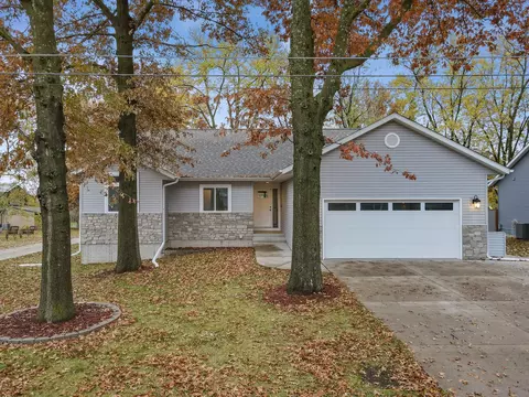 106 N Park Ave, New Sharon, IA 50207