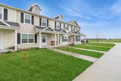 2232 Hazeltine Pl, Norwalk, IA 50211