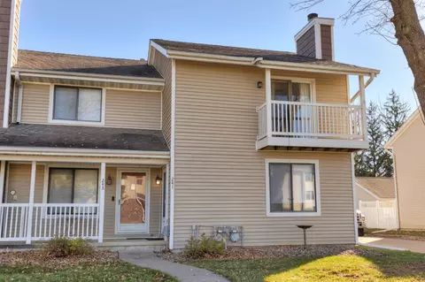 241 52nd St, West Des Moines, IA 50265