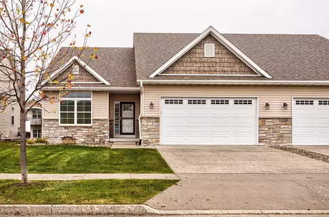 2824 Roxboro Dr, Ames, IA 50010