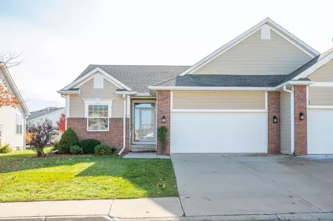 756 SE Waterview Cir, Waukee, IA 50263