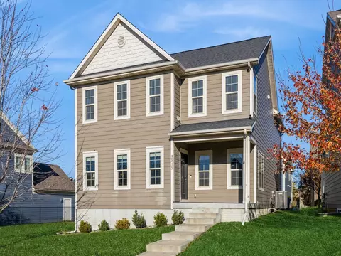 5515 S Prairie View Dr, West Des Moines, IA 50266