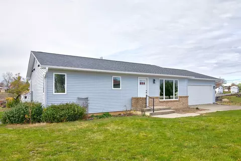 410 SE 3rd St, Greenfield, IA 50849