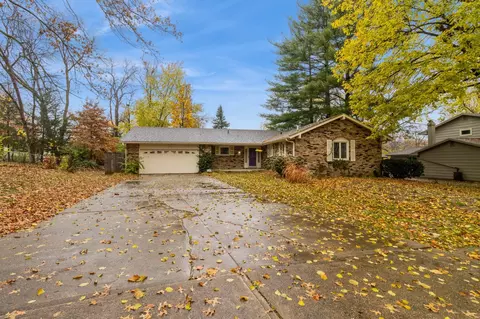 3409 Locust St, West Des Moines, IA 50265