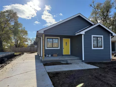 2523 Shaw St, Des Moines, IA 50317