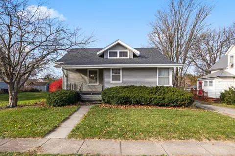 706 N 1st Ave, Winterset, IA 50273