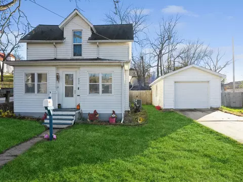 237 E Front St, Colfax, IA 50054