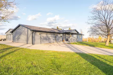 4590 E Payton Ave, Carlisle, IA 50047