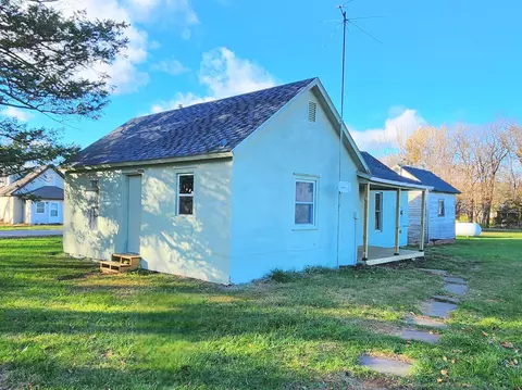 400 W 2nd St, Dawson, IA 50066