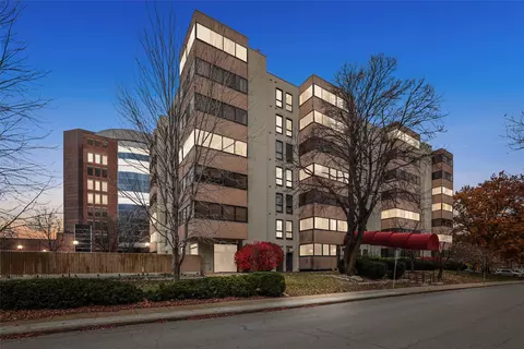 3100 Grand Ave #2I, Des Moines, IA 50312