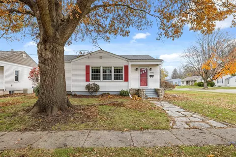5101 Lincoln Ave, Des Moines, IA 50310