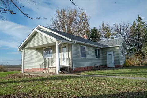 1923 170th St, Creston, IA 50801