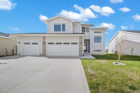 1912 Southbridge Dr, Adel, IA 50003