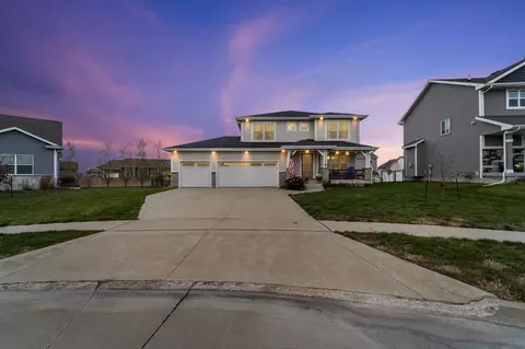 324 Summit Cir NW, Bondurant, IA 50035