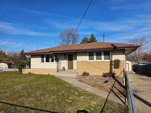 2544 Mansfield Dr, Des Moines, IA 50317
