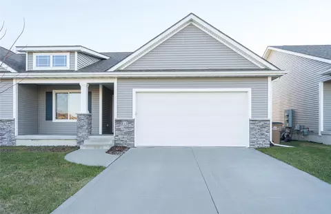 515 3rd St NW, Bondurant, IA 50035