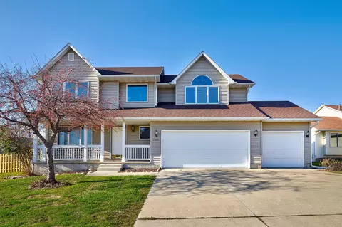 2528 Riverwoods Ave, Des Moines, IA 50320