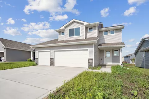1214 NW Driftwood Dr, Ankeny, IA 50023