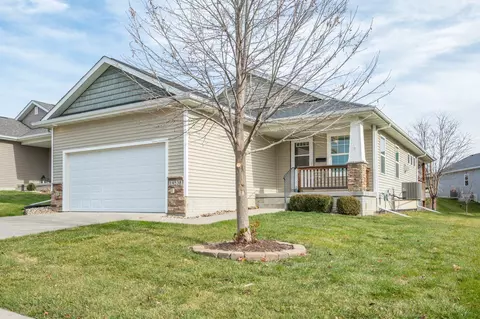 14538 Alpine Dr, Urbandale, IA 50323
