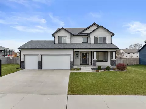 225 NW Reinhart Dr, Ankeny, IA 50023
