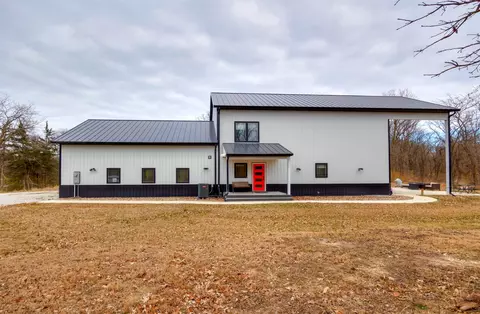 2226 Deer Ave, Perry, IA 50220