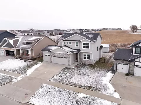 613 Meadow Rd, Adel, IA 50003