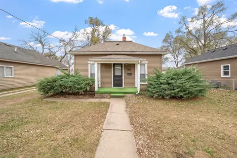2523 Logan Ave, Des Moines, IA 50317