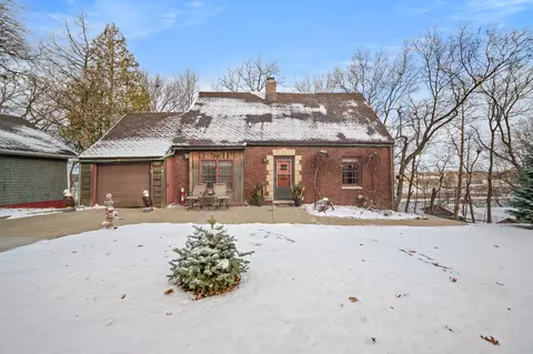 1935 Arlington Ave, Des Moines, IA 50314