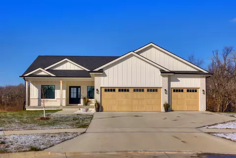 1712 Roebling Rd, Adel, IA 50003